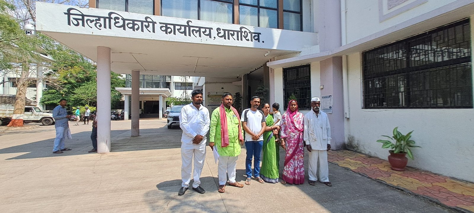 धाराशिवात महिला शेतकऱ्यांची आर्त हाक; पवनऊर्जा कंपनीकडून विनापरवाना उच्च दाबाच्या तारांचे काम, पिकांचे नुकसान